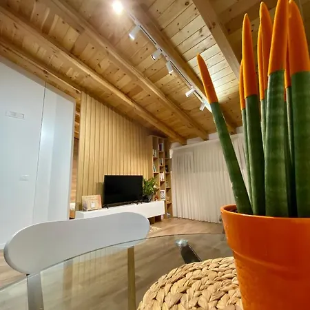 Lägenhet Lovely Loft 1-bedroom In The Heart Of *